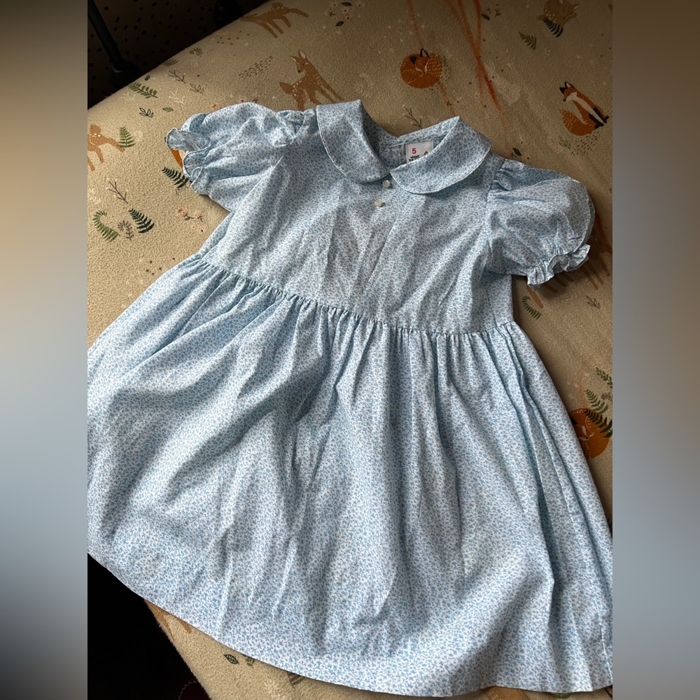 Vintage girls dress. Winnie the Pooh. Size 5.
